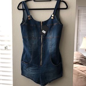 NWT Denim overall/shorts with front zipper
